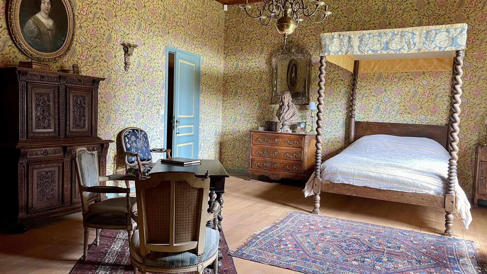 Chambre de la suite 18e s.