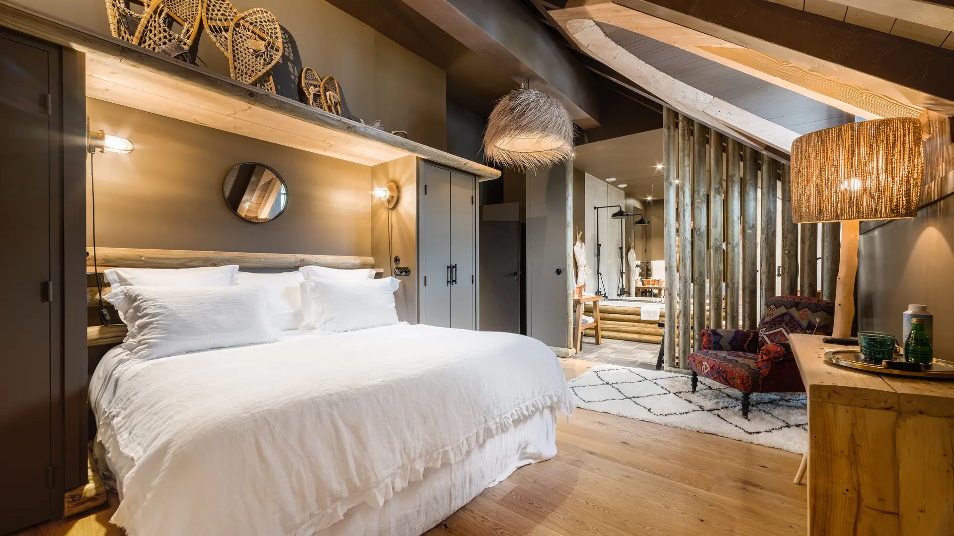 Chalets Grand Hôtel Soleil d'Or - Le Pionnier 02