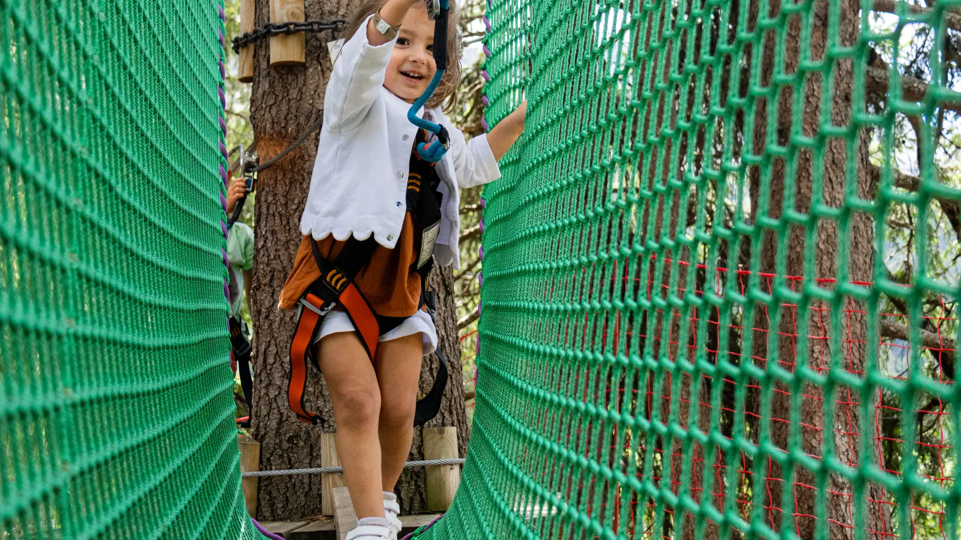 Enfant dans le filet