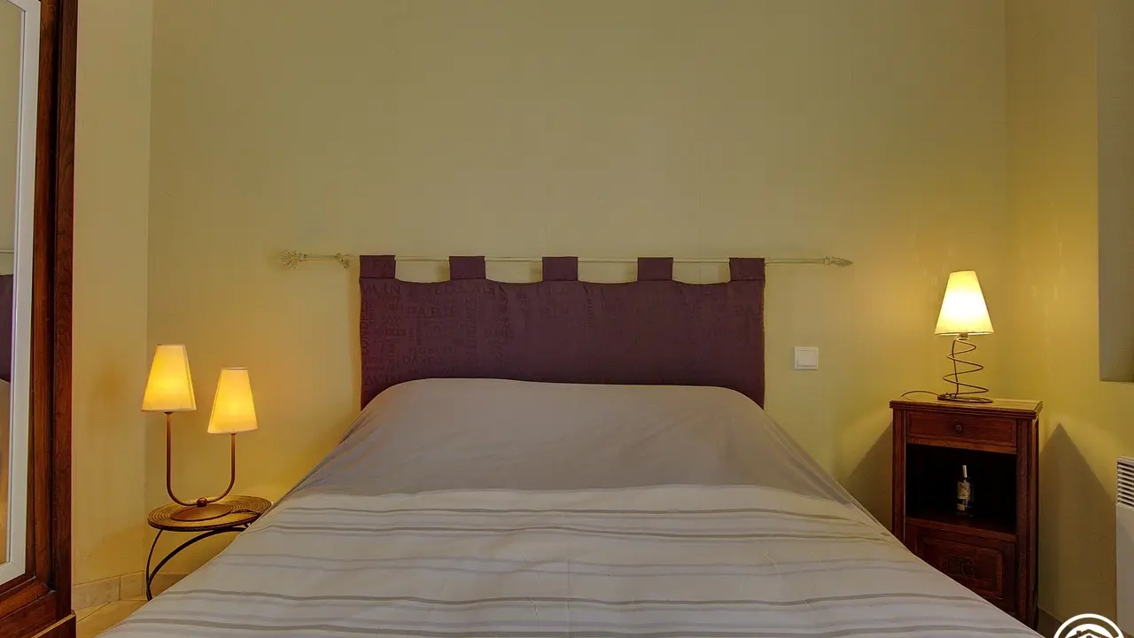 La chambre Primevère est composée d'un lit double.