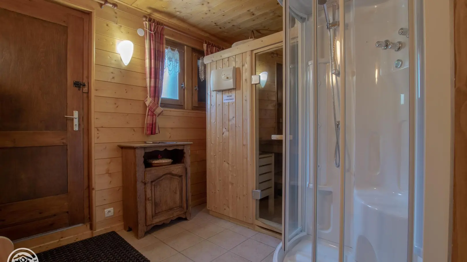 Niveau-1.
Sauna et douche.