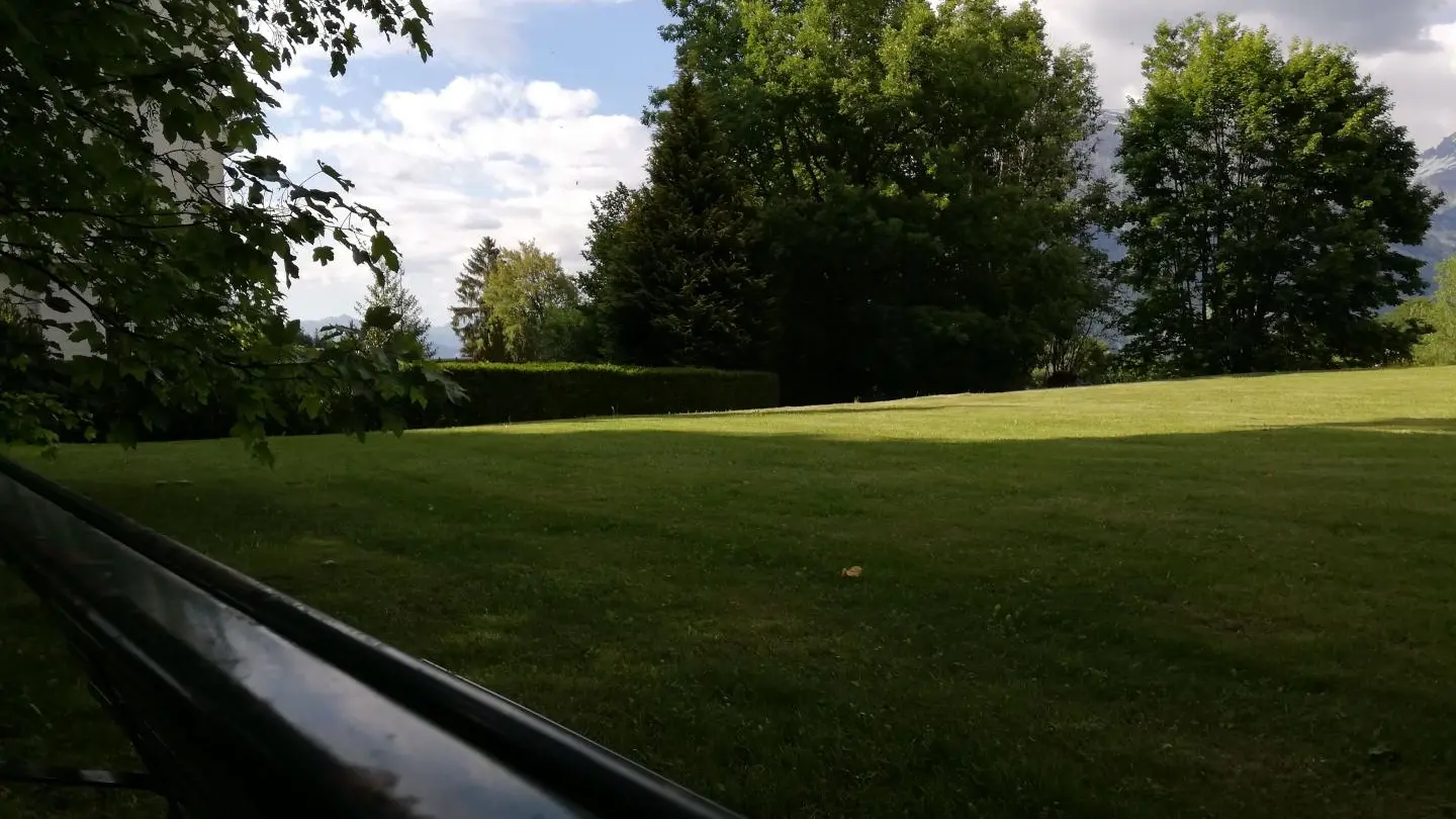 Pause à l'ombre dans le parc du haut