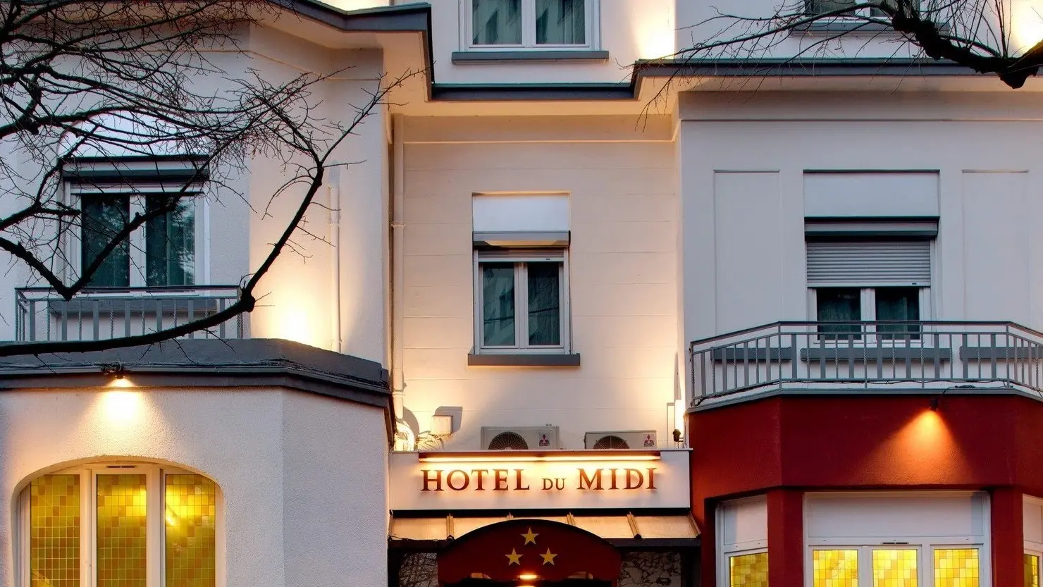 Façade