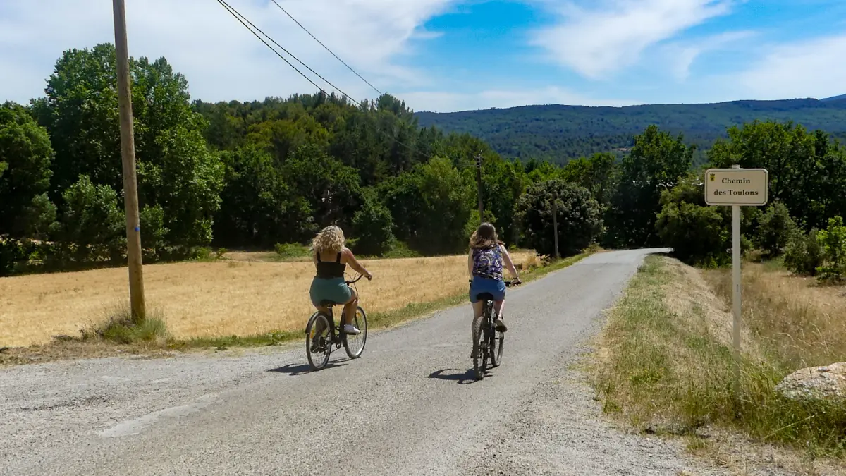 A vélo sur le Chemin des Toulons