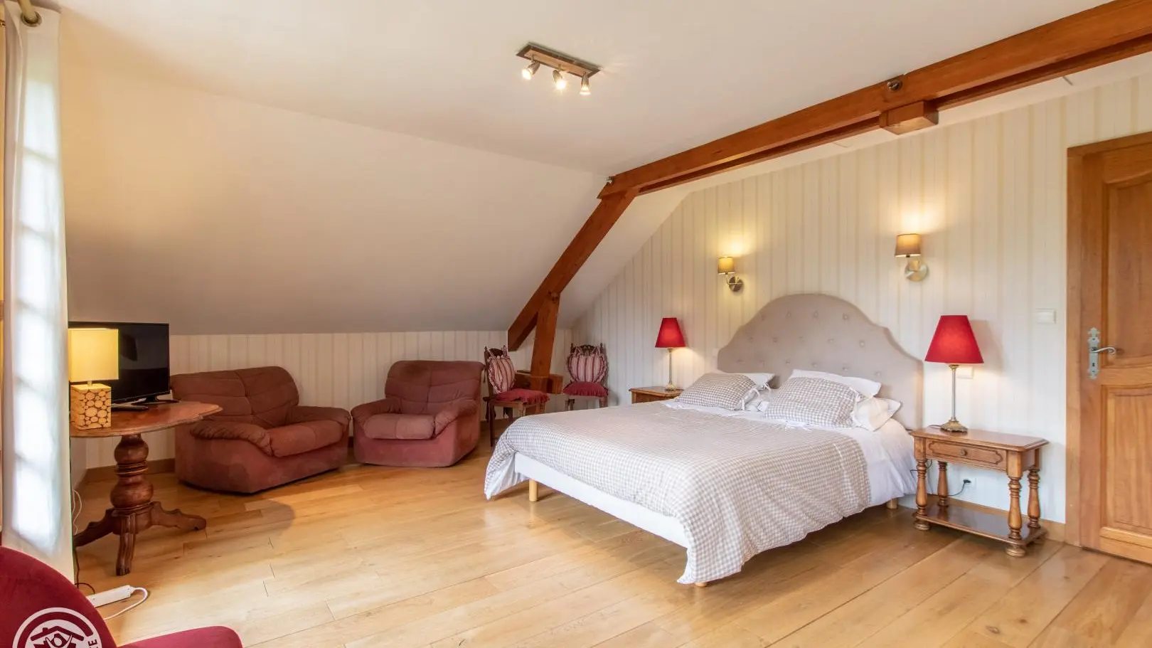 Lit en 160 pour la chambre Capucine