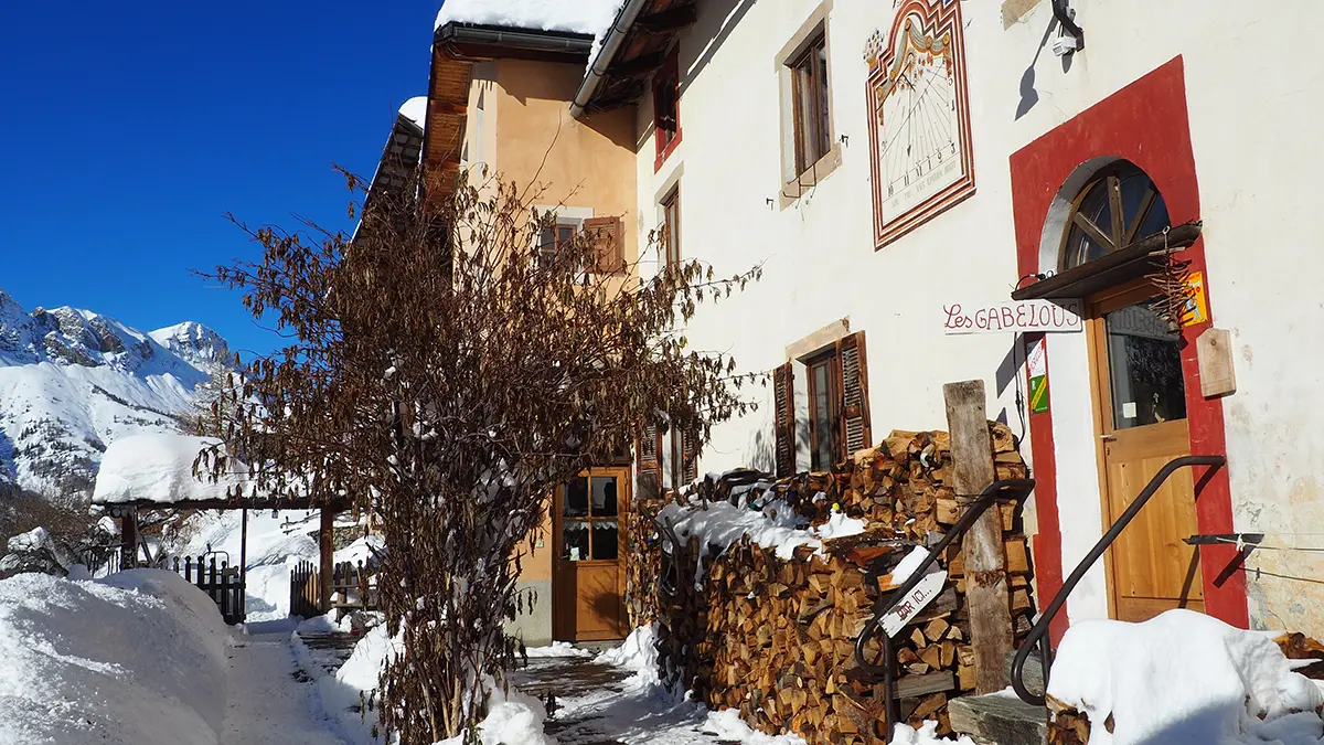 L'entrée du gite l'hiver