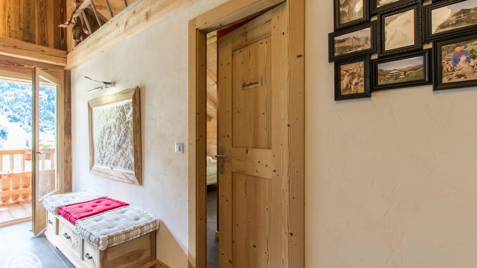 Accès à la chambre Gentiane