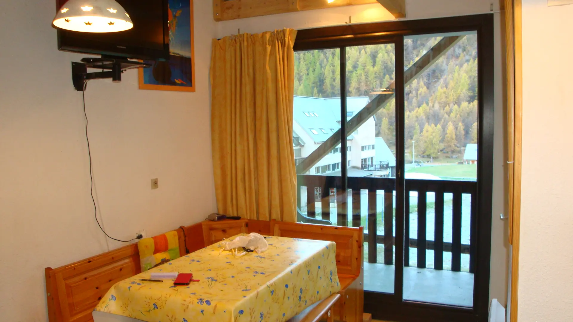 Séjour - Les Aurans 335M RÉALLON