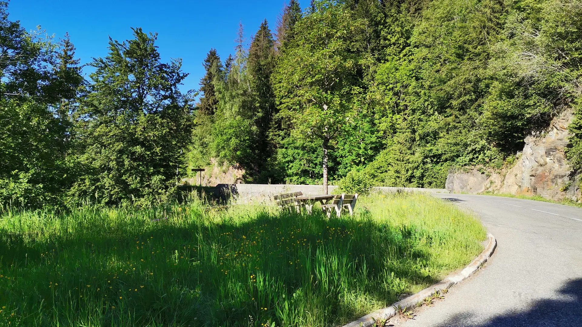 Aire du pique-nique sur la route d'Hauteluce