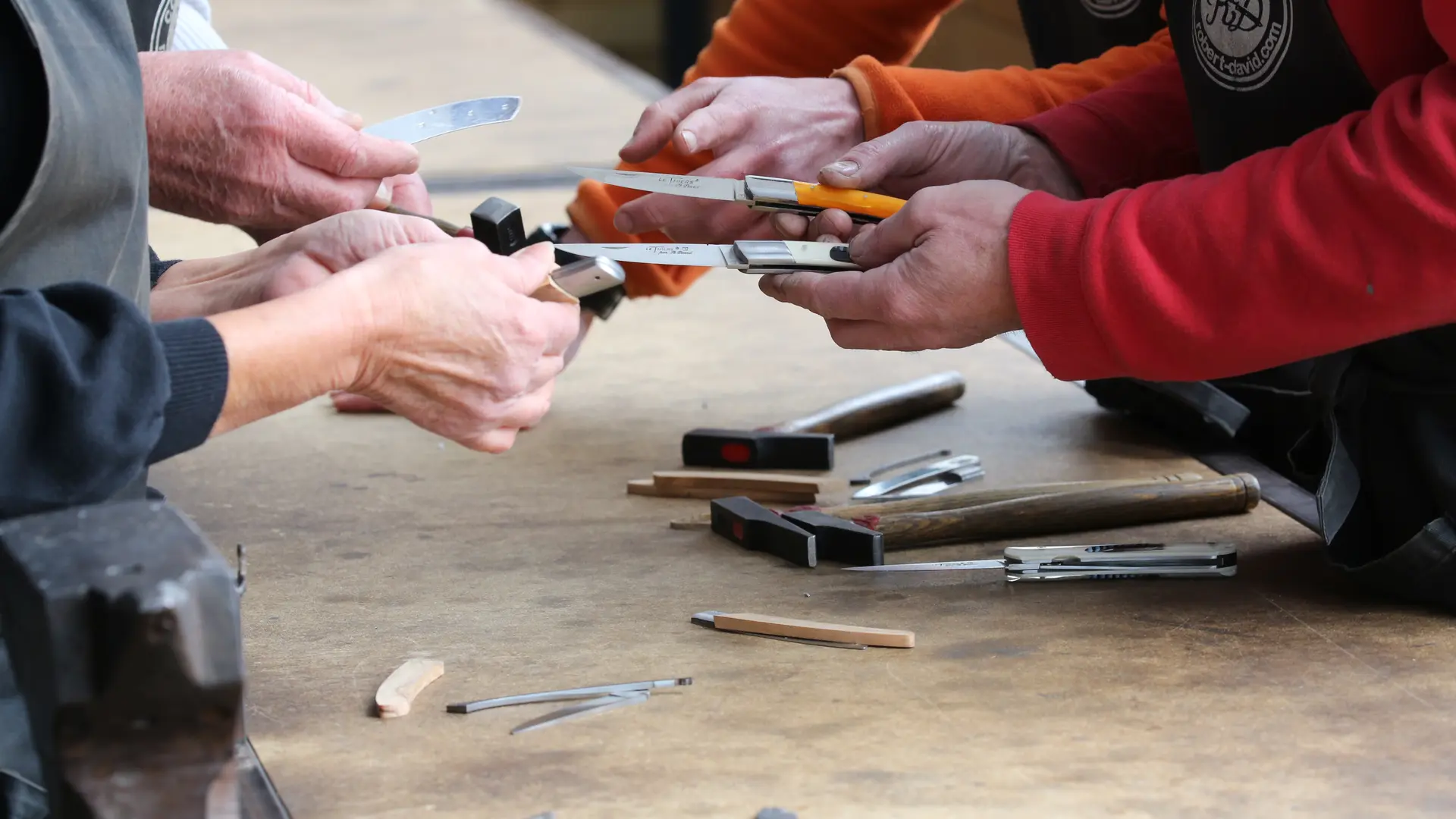 Geste fabrication d'un couteau