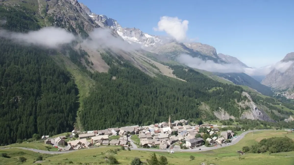 Villar d'arène l'été