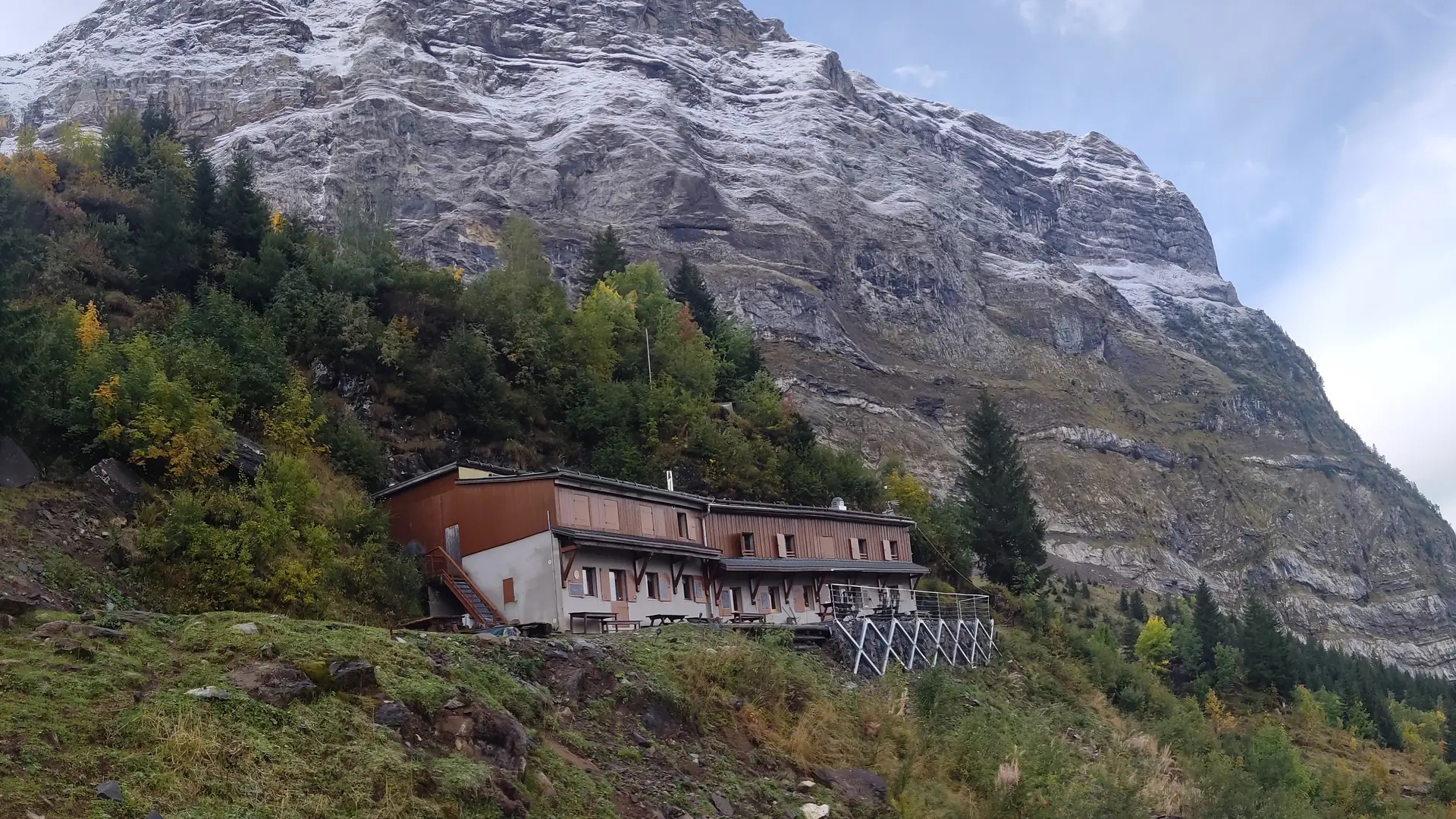 Refuge sous les premières neiges
