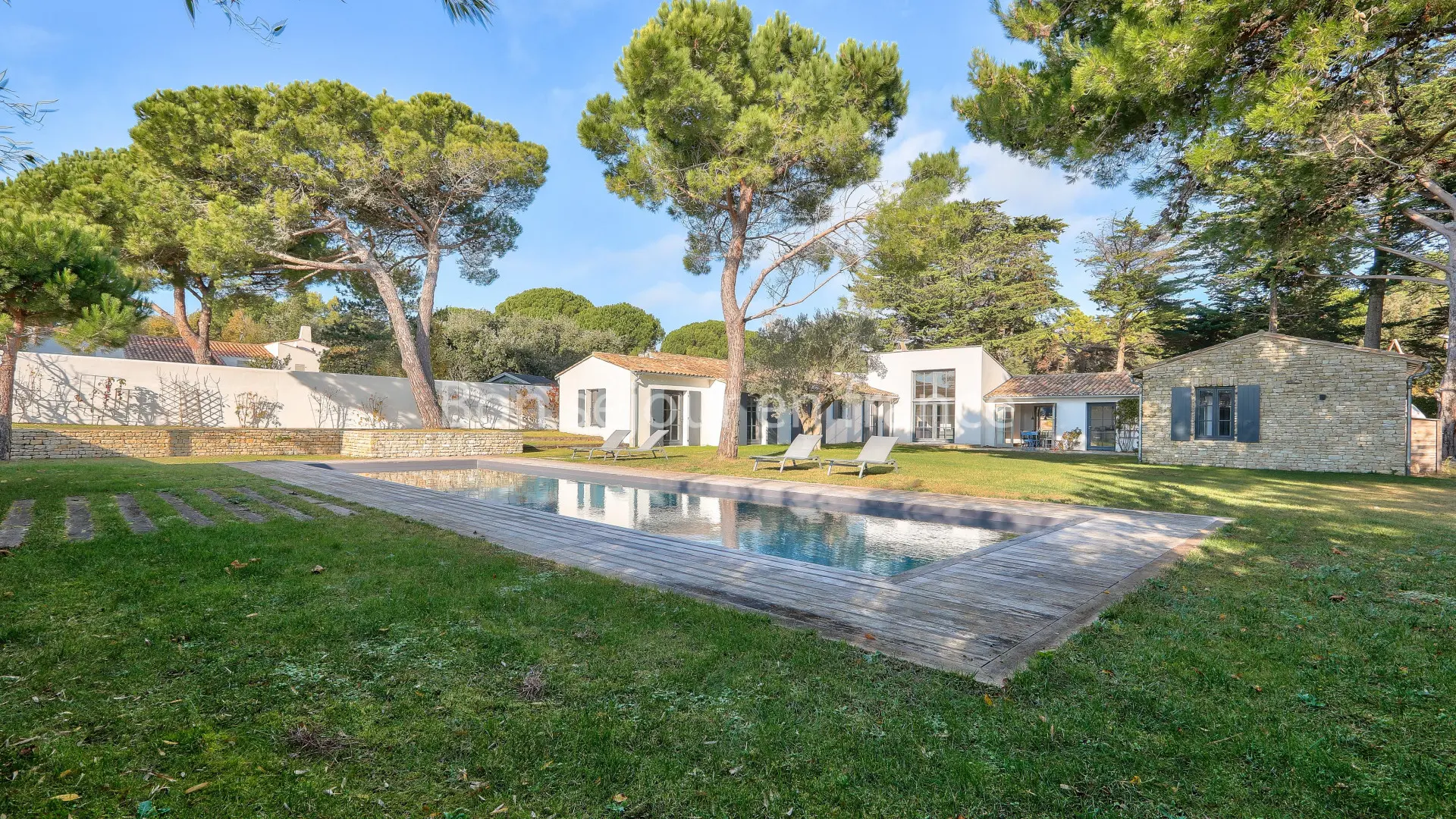 Location - Extérieur et piscine