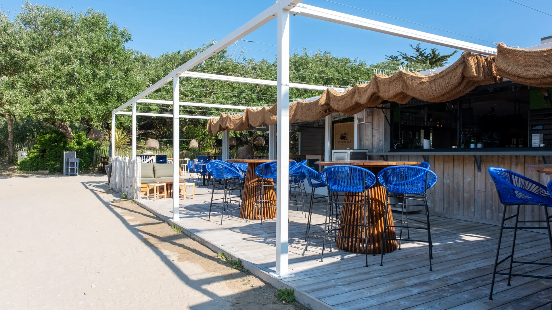 Terrasse avec auvent