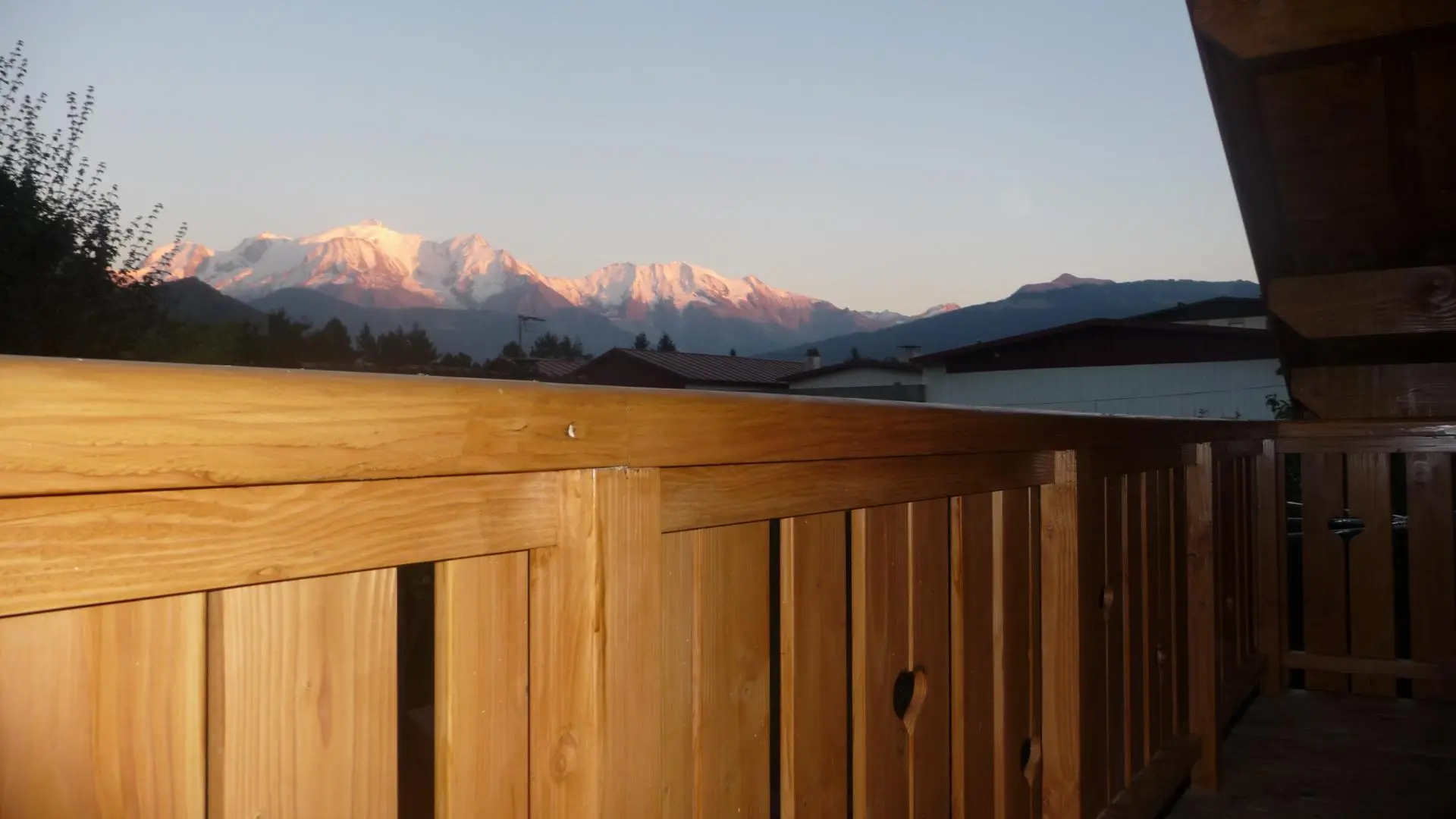 Coucher du soleil sur la chaîne du Mont-Blanc