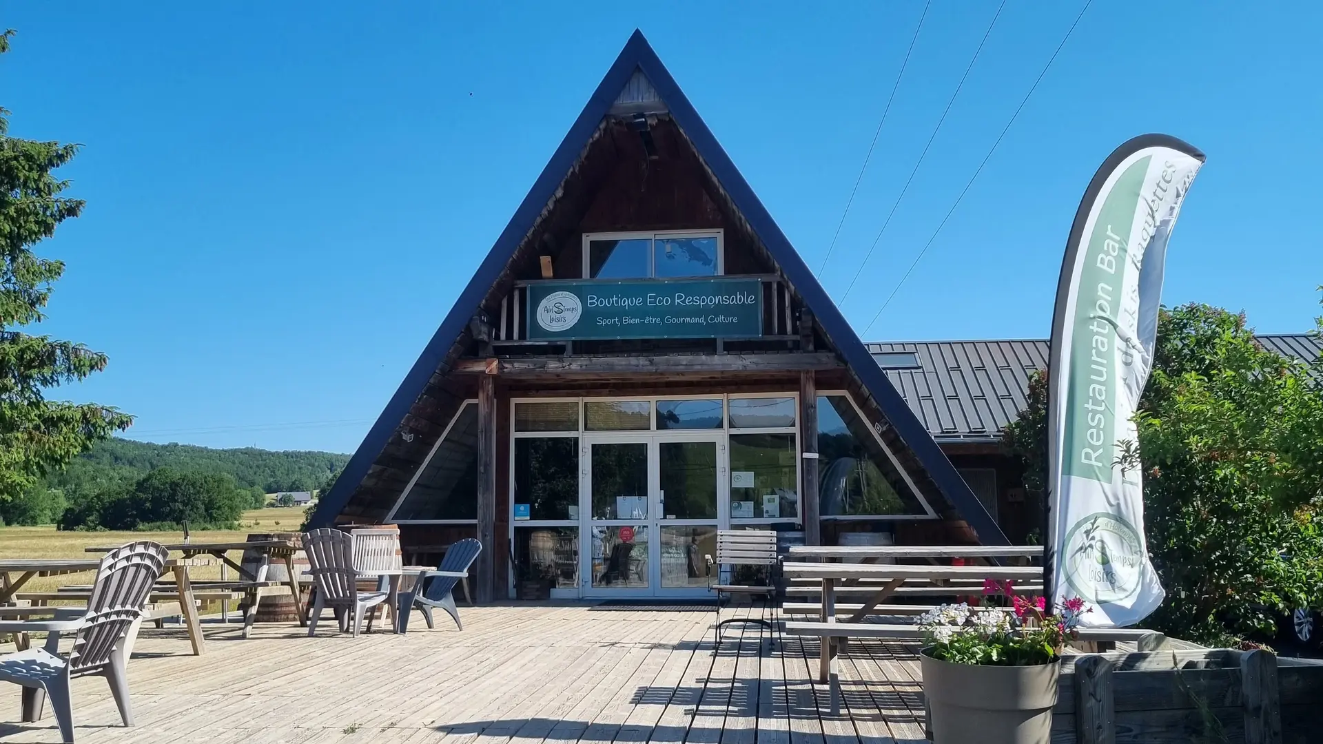 Ain's Temps Loisirs : boutique et petite restauration aux Plans d'Hotonnes