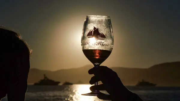 SUNSET EN BATEAU PRIVATISÉ ALL INCLUDE