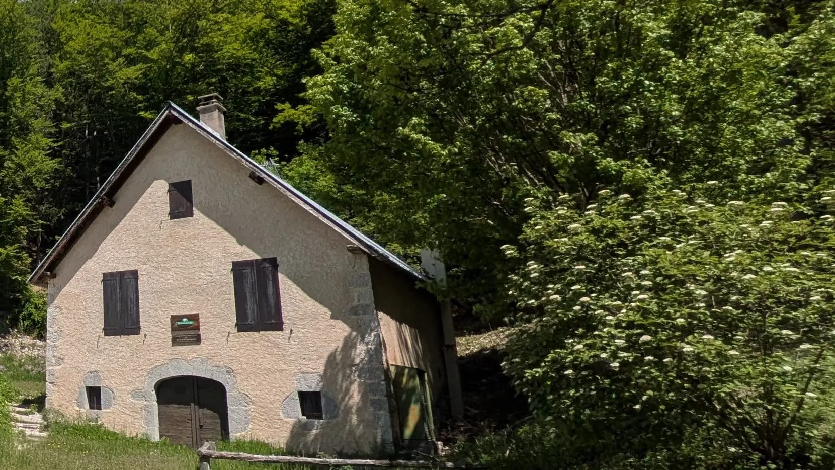 Grand gîte forestier de Matacharre_La Roche-des-Arnauds
