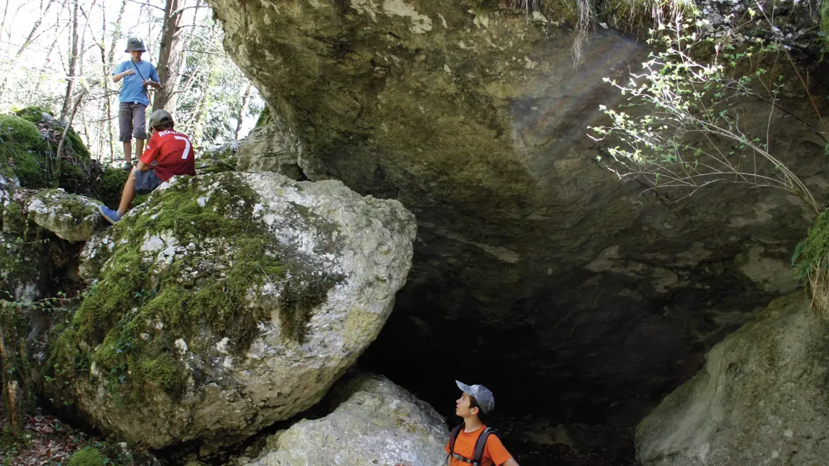 parcours permanent autour de la grotte aux loups