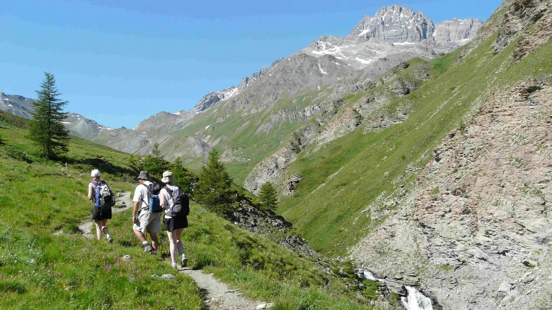 Montée depuis les Fonts