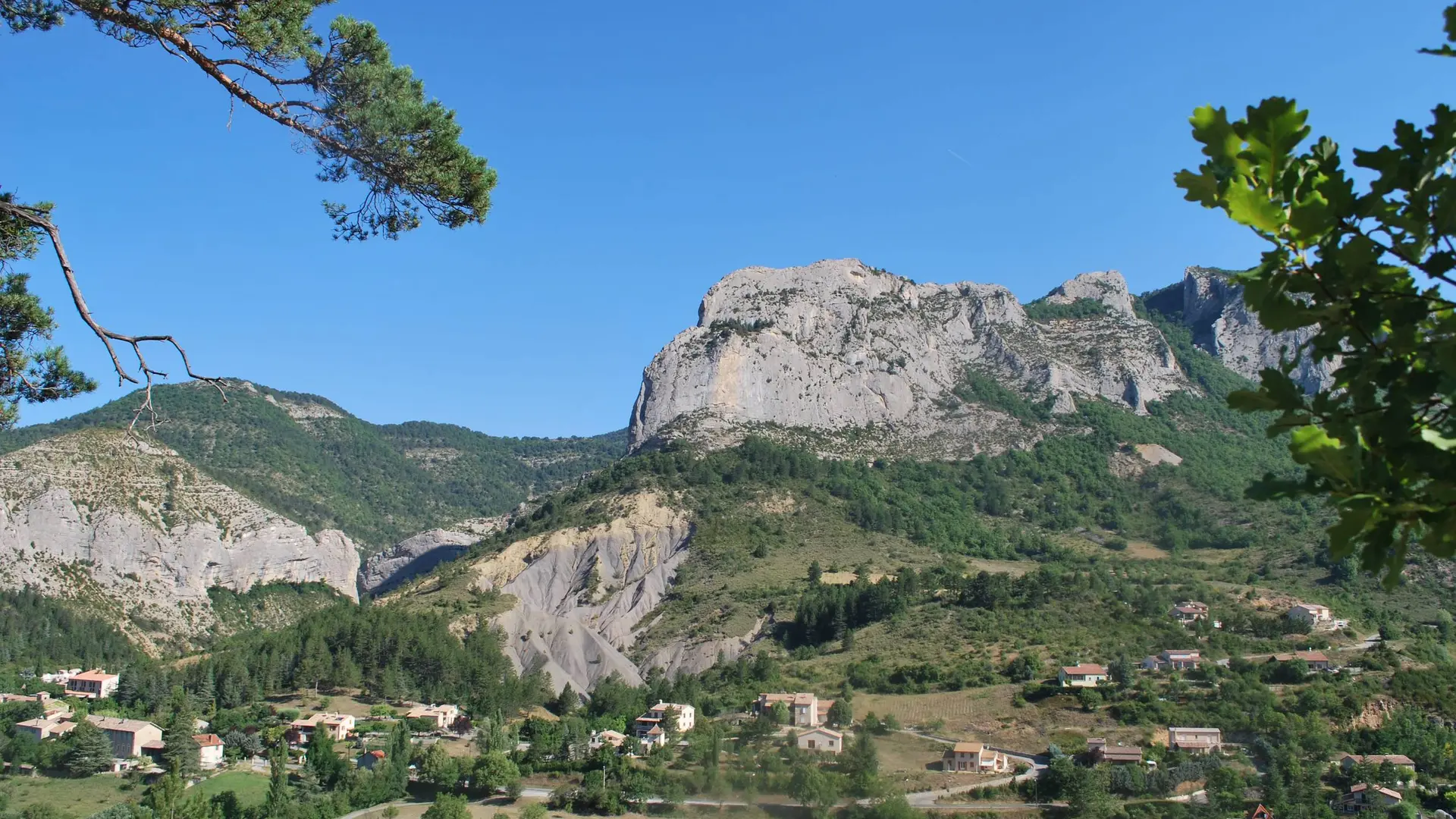 Les falaises d'Orpierre