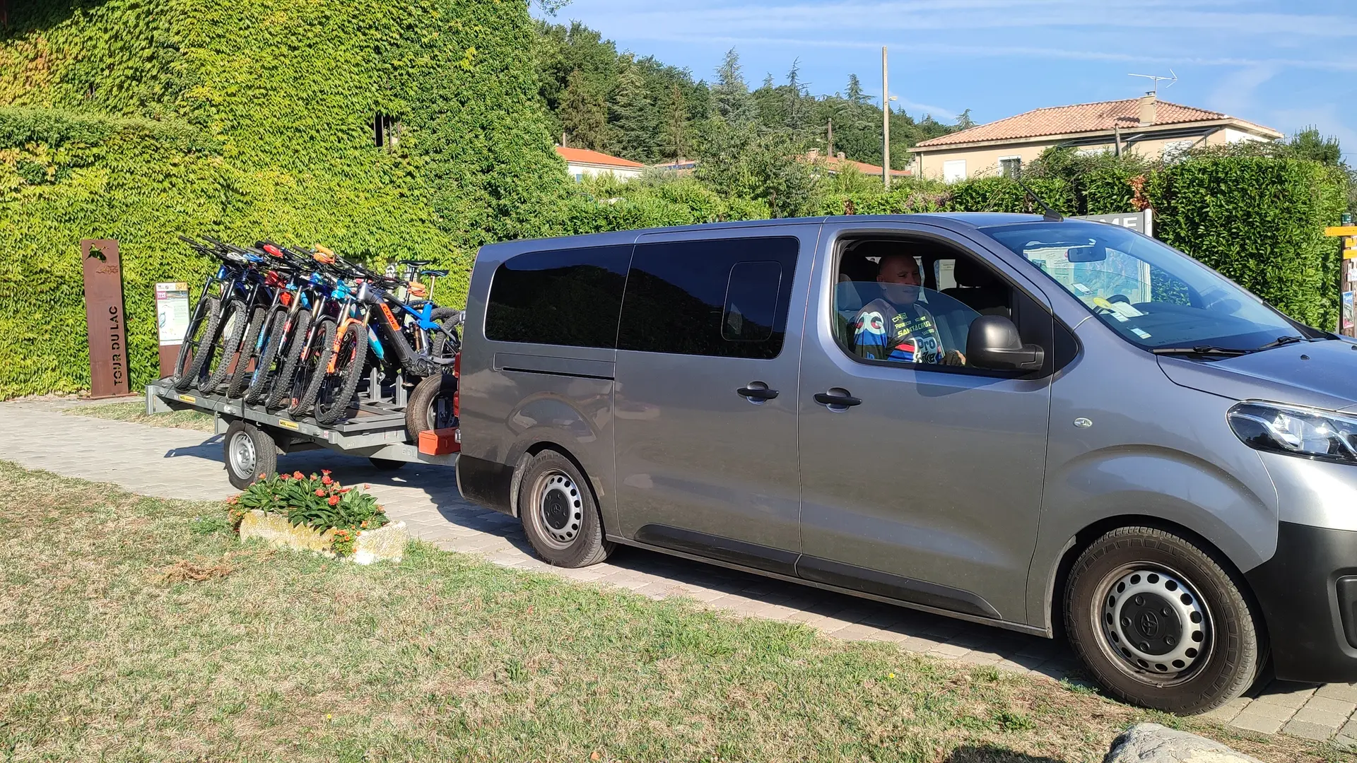 Navette et remorque VTT