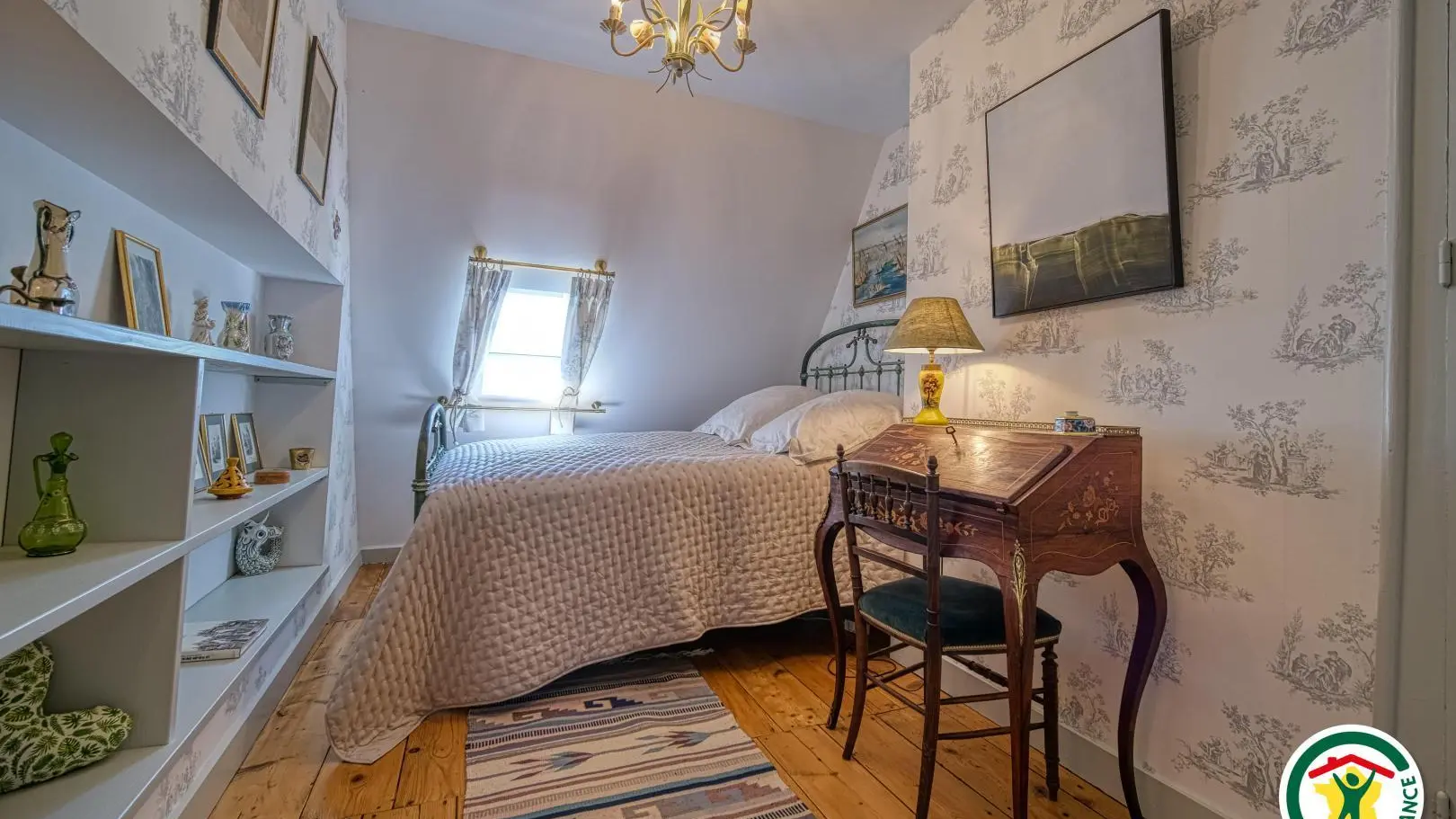 Chambre VERTE climatisée : lit 1x130