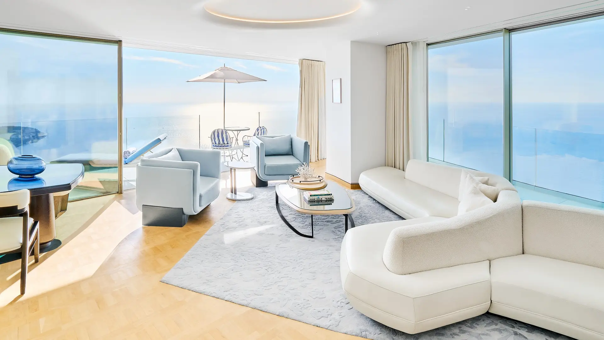 Crystal Panoramic Suite
