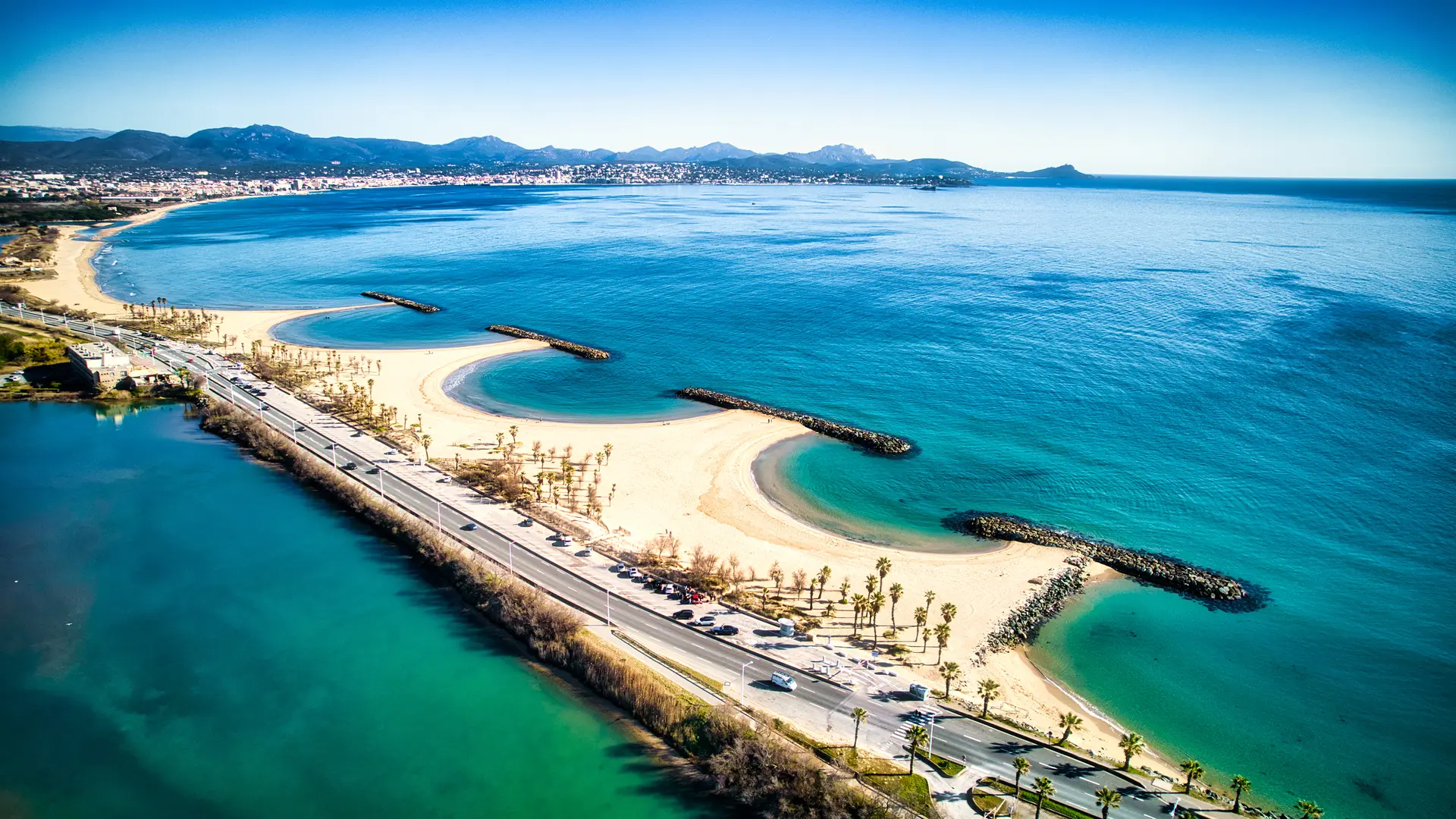 Plage de Saint-Aygulf vue aérienne