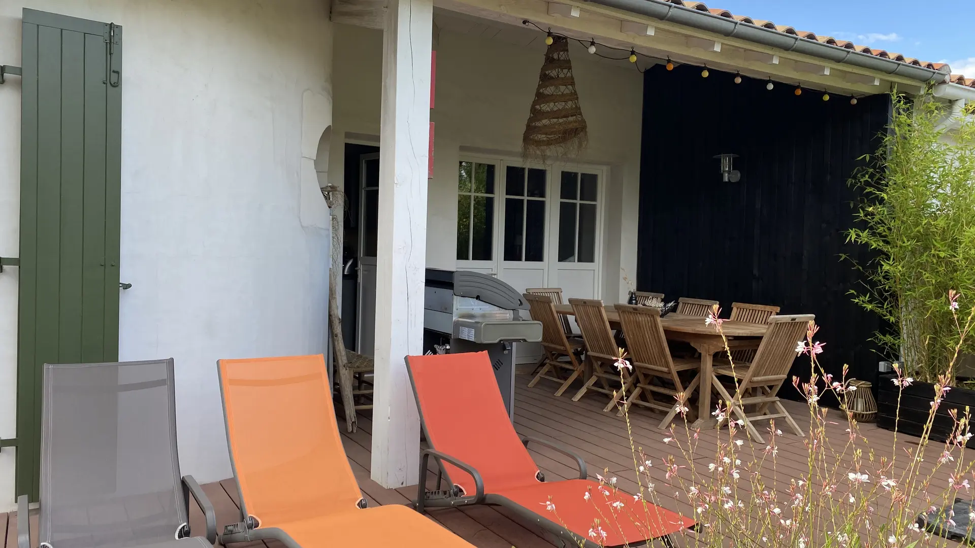 Überdachter Pausenhof