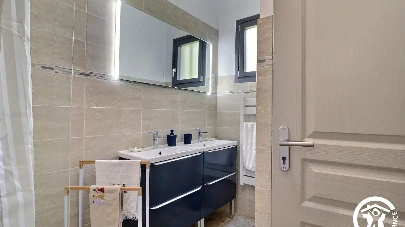 SDB, lavabo double vasques.