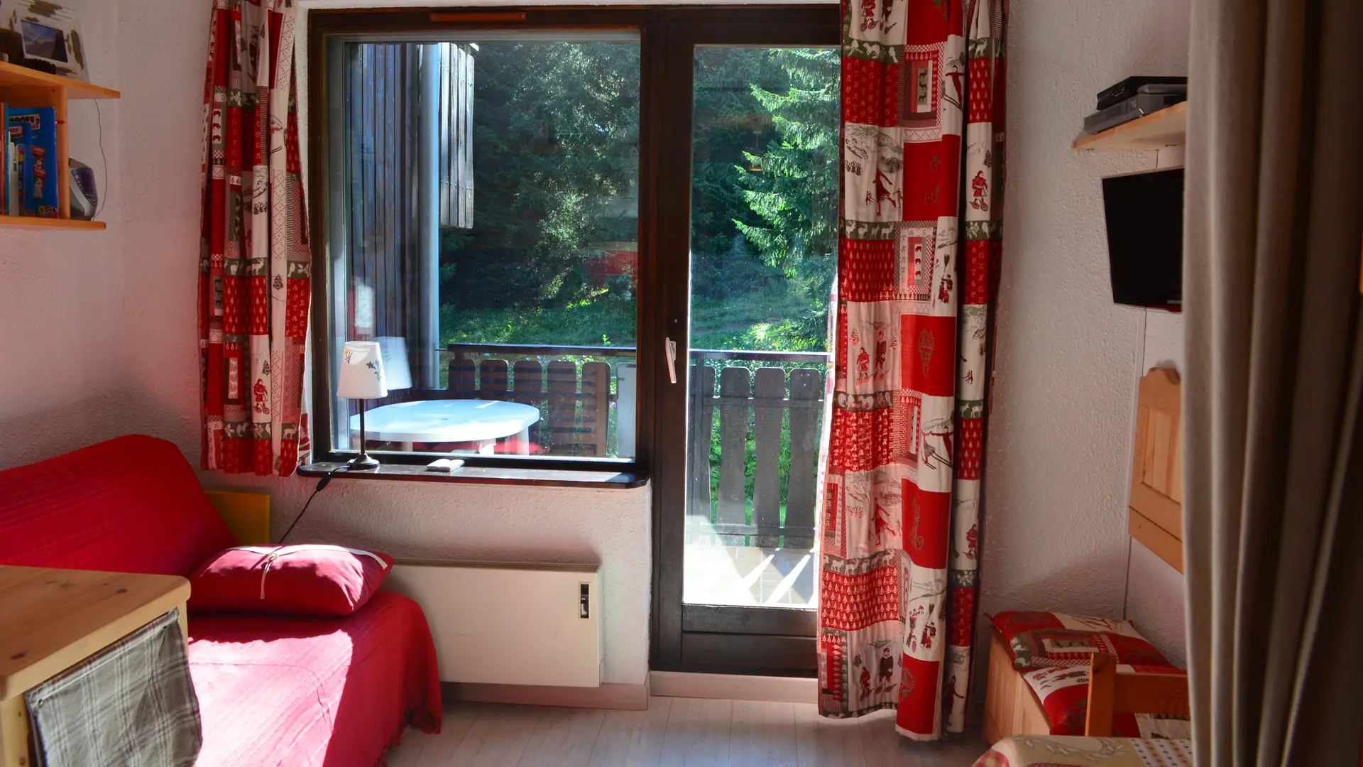 Salon et balcon