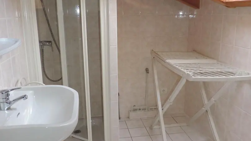 Salle d'eau privative pour la 2ème chambre.