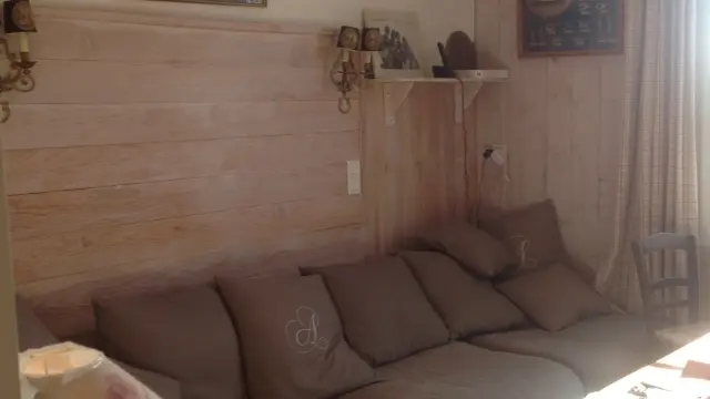 Wohnzimmer mit Fernseher