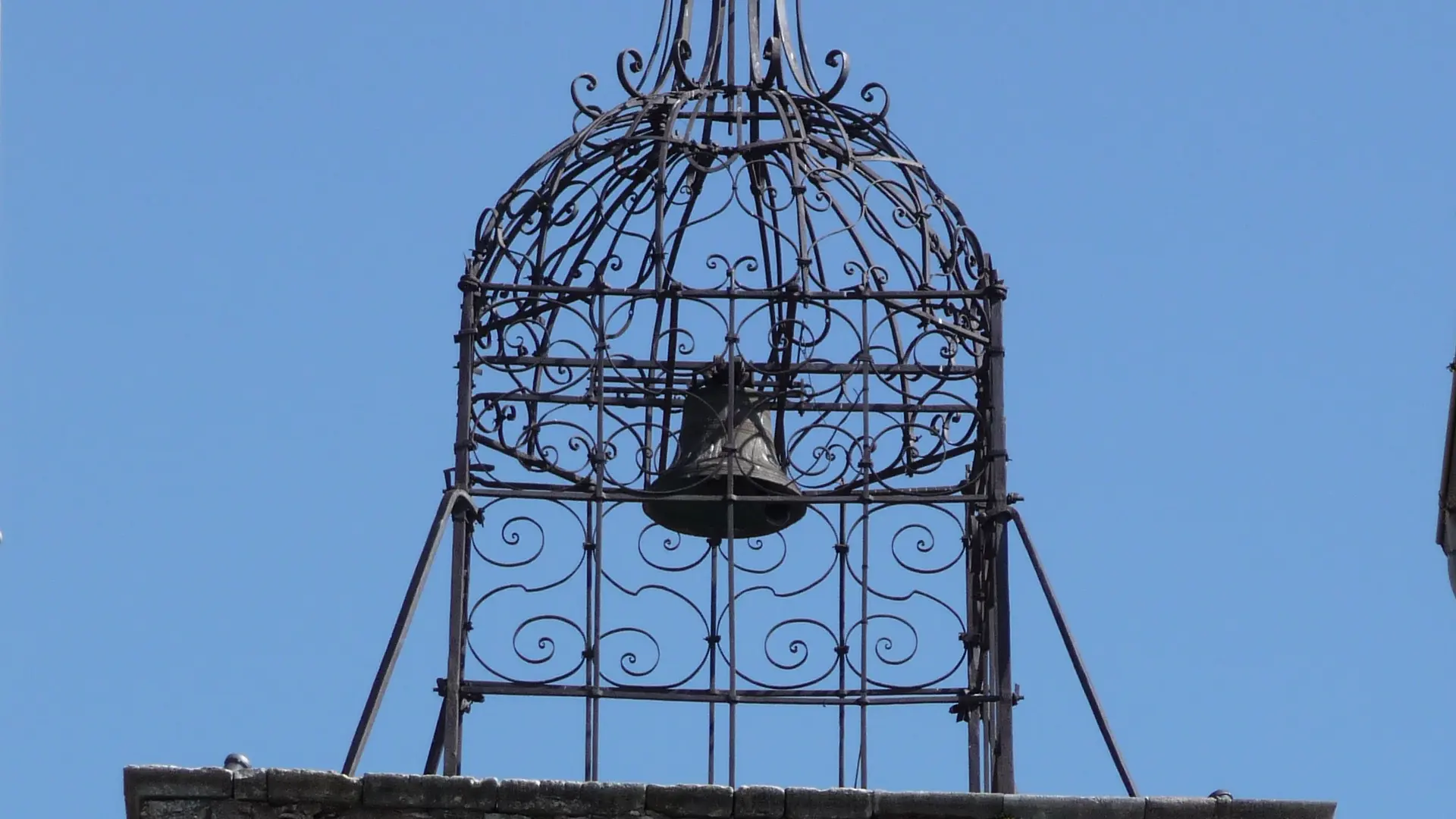 L'horloge et le campanile de la tour