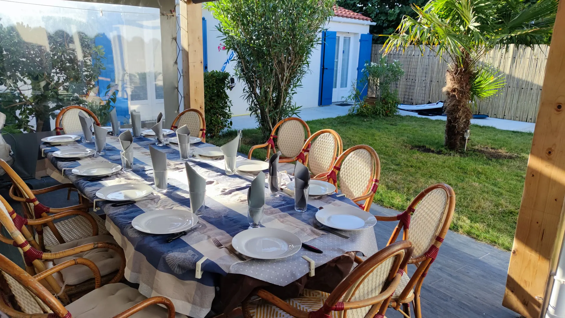 table terrasse couverte