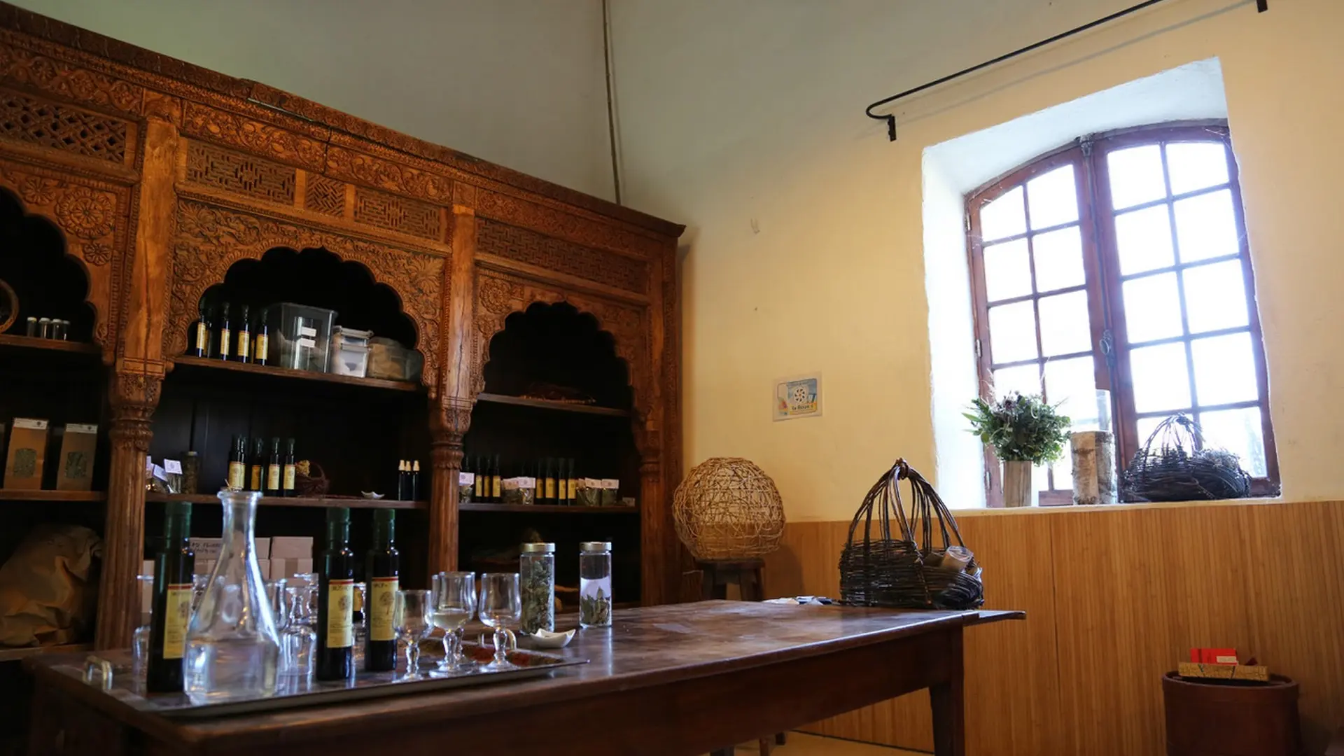 Les Sentiers de l'Abondance in Eygalières Shop