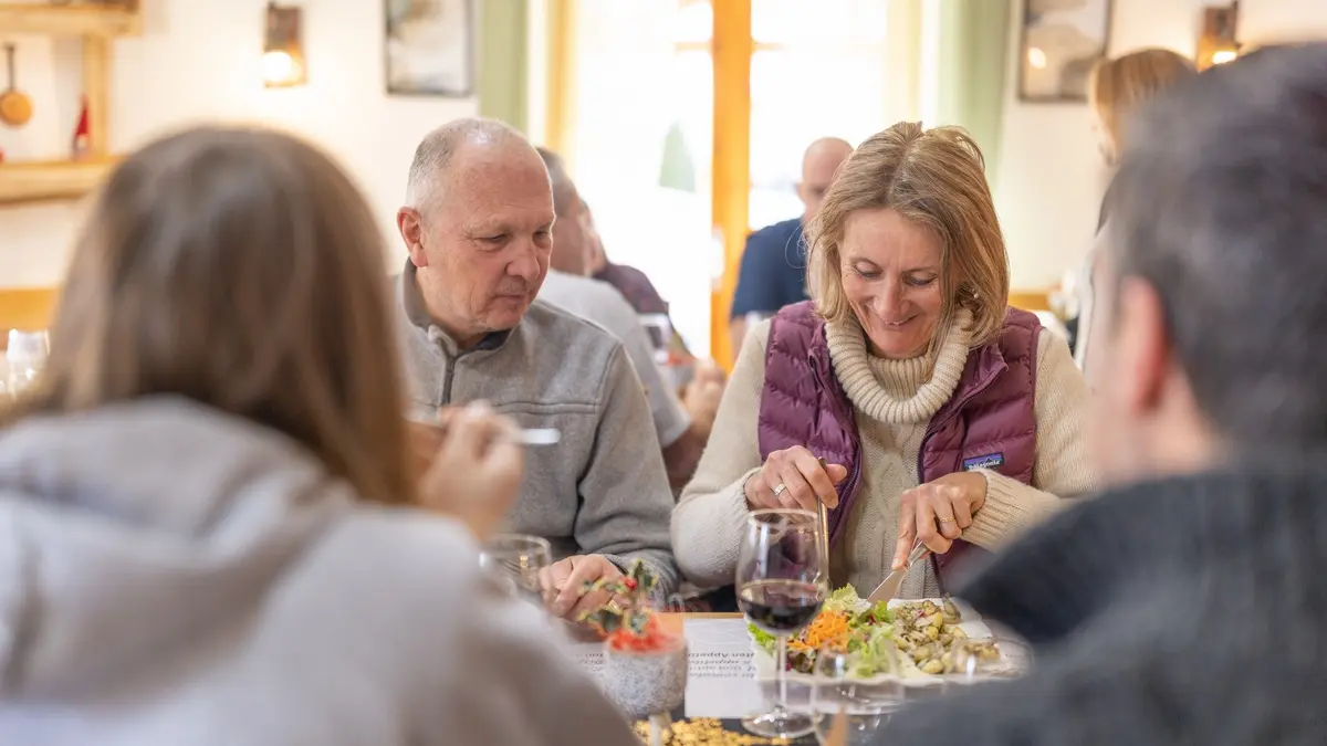 Repas auberge Puy Saint Pierre