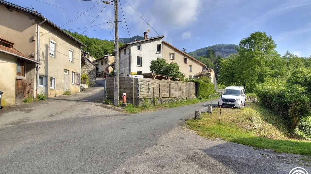 Deux places privées.