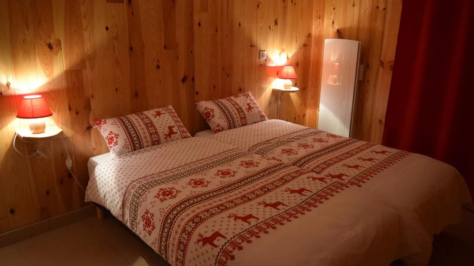 Chambre 1 : style Montagne avec 2 lits de 1 Personne