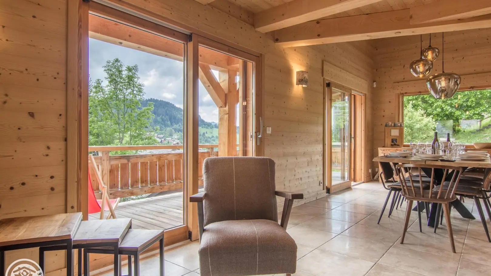 Etage 1
Vue pièce principale