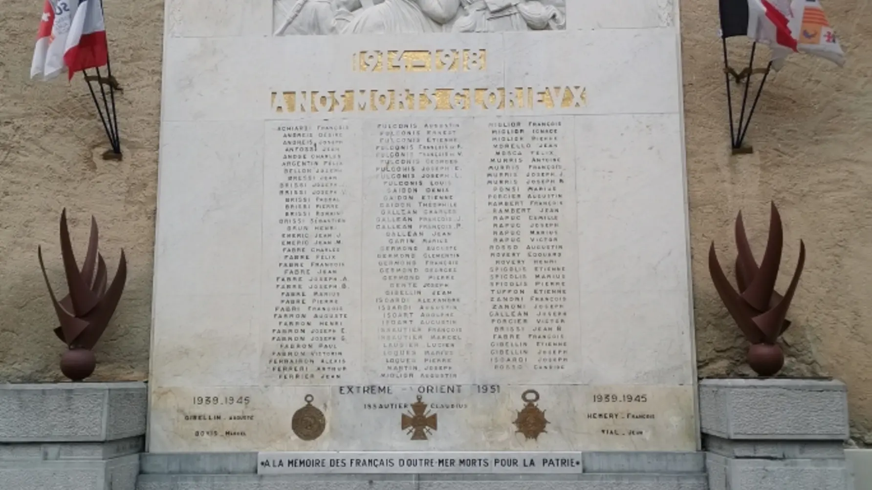 Monument aux Morts de Saint Etienne de Tinée