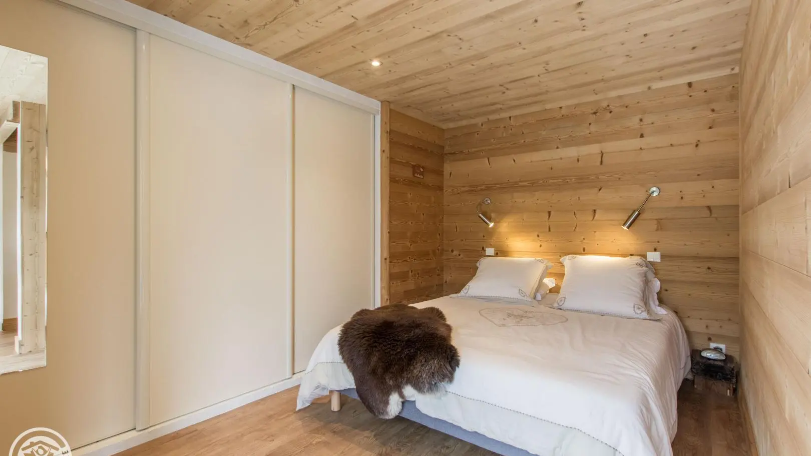 Un lit très confortable 160x200