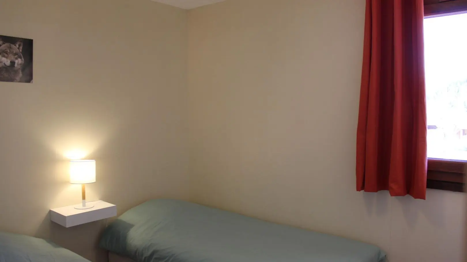 Gîte Les Biches-Chambre twin-Roubion les Buisses-Gîtes de France des Alpes-Maritimes