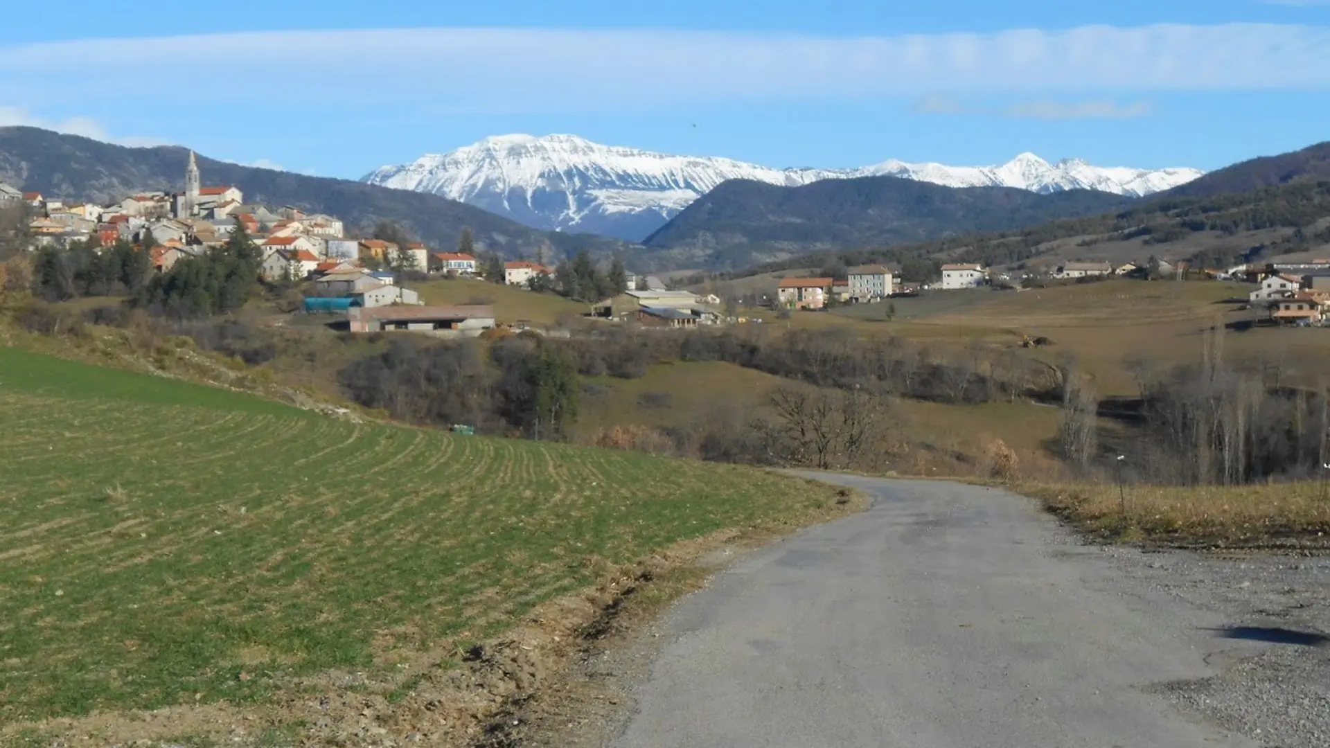Vue panoramique sur le village de Turriers