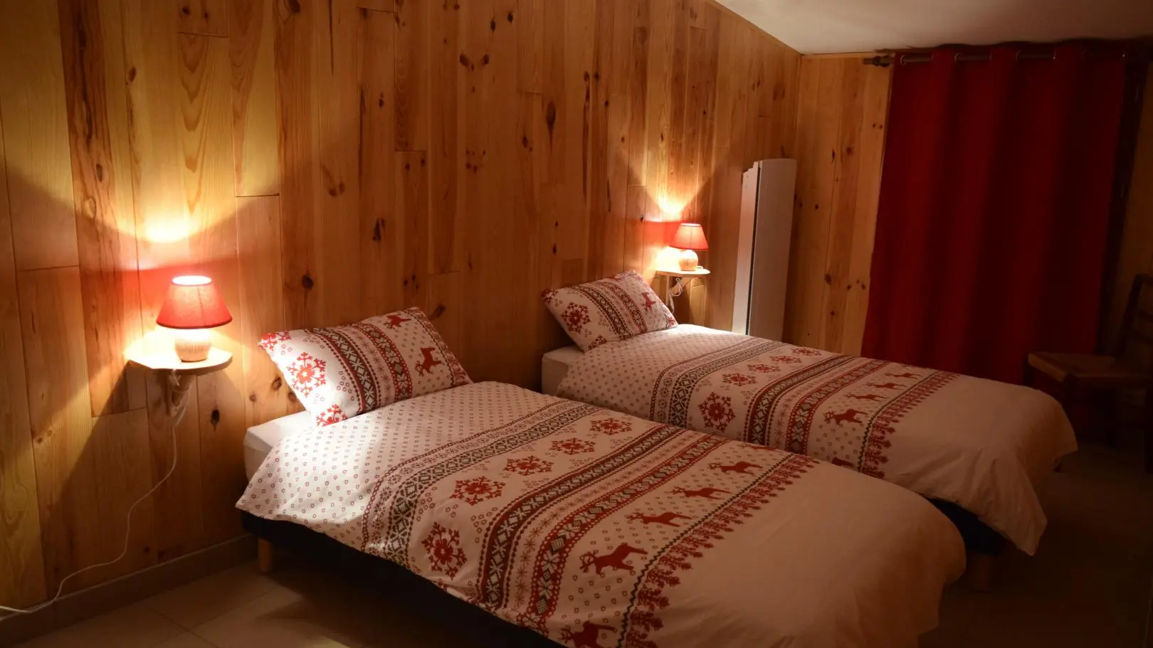 Chambre 2 : Style Montagne avec 2 lits de 1 Personne