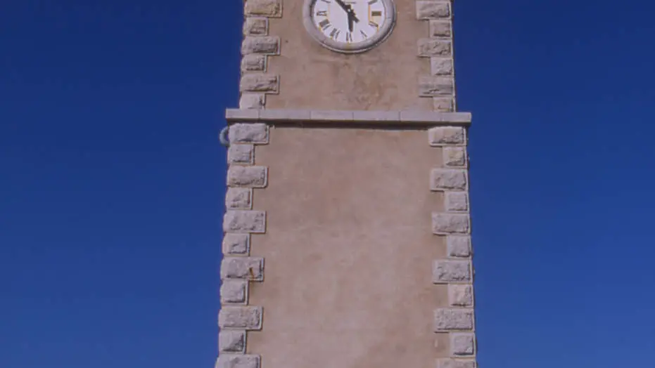 la tour horloge