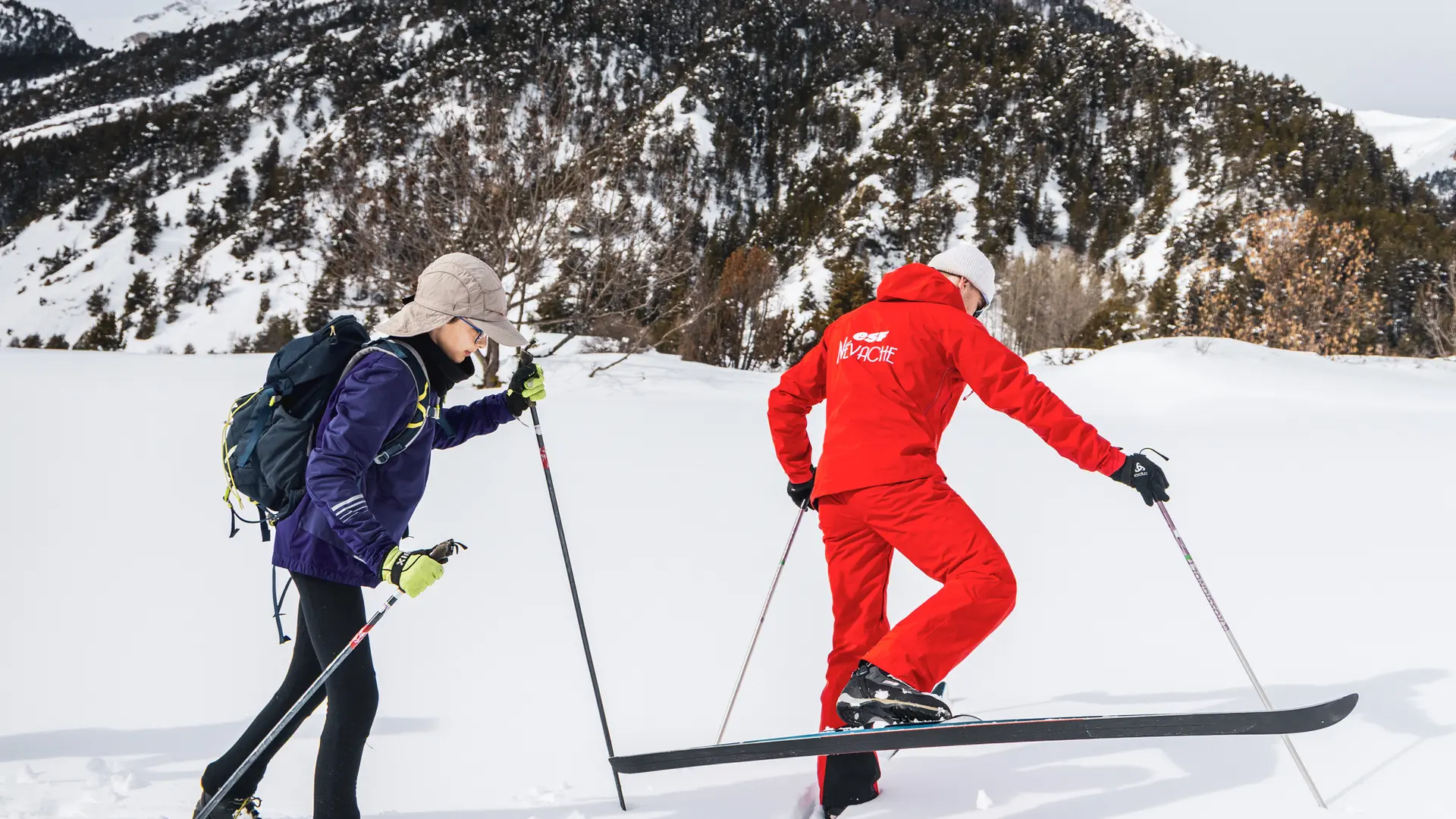 Apprentissage du ski nordique par l'ESF Névache
