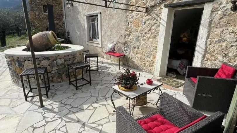 Terrasse Chambre du RDJ La Source du Mont à Breil sur Roya - Gîtes de France Alpes-Maritimes