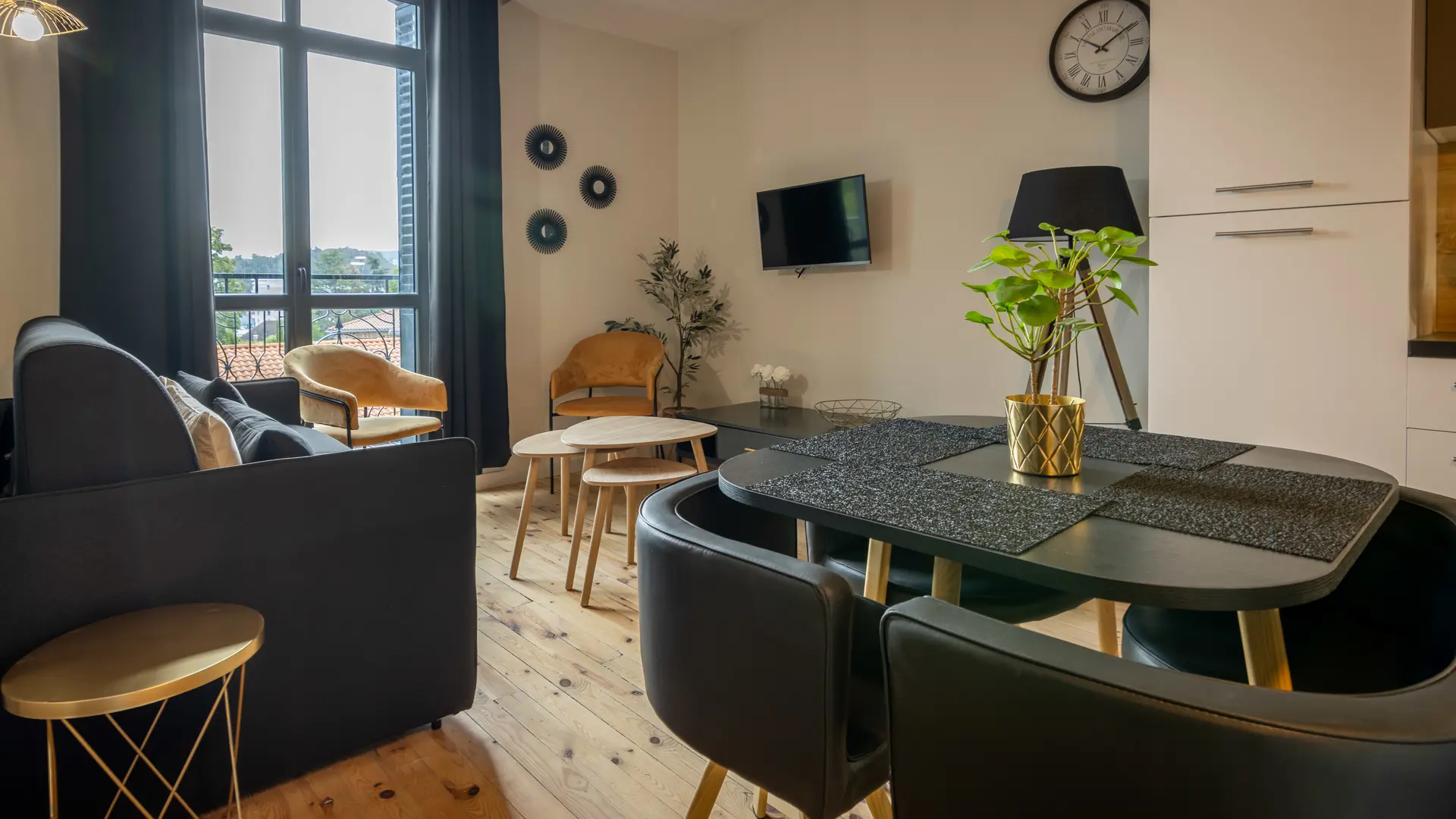 salon puy de la Louchadière 104